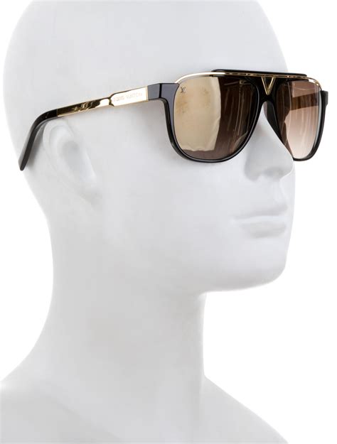 louis vuitton sunglasses mascot